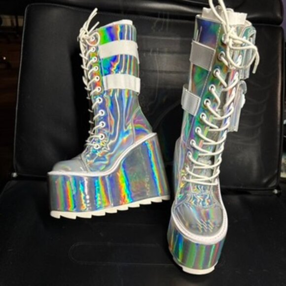 Holographic Platform Boots - Size 6 - YRU - NEW IN BOX - Picture 4 of 11